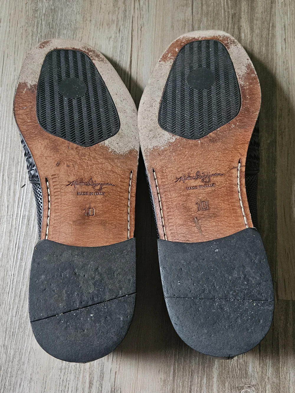 Martin Dingman bottom finish black